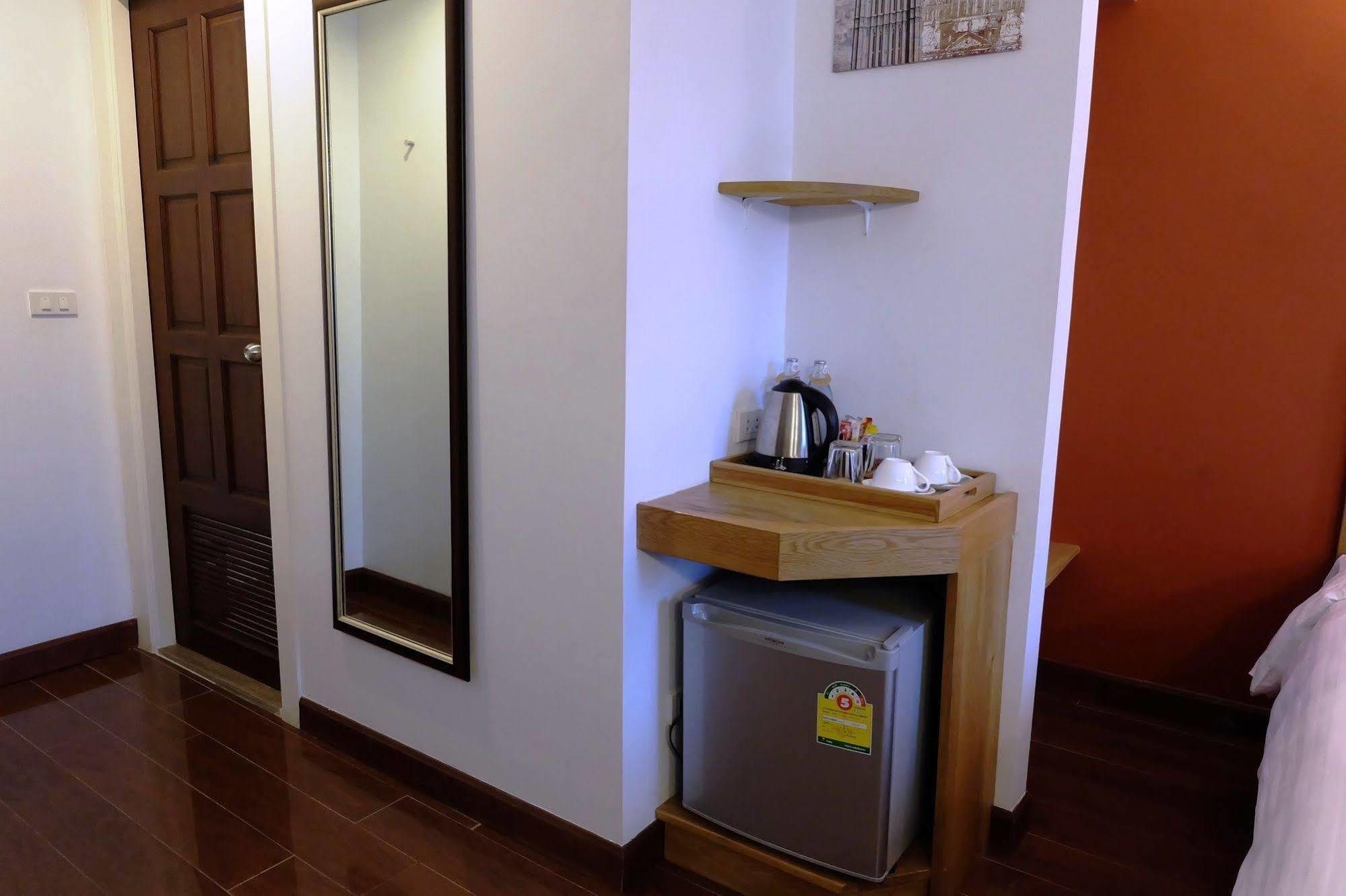 Cozy@9Hotel&Kitchen Банкок Екстериор снимка