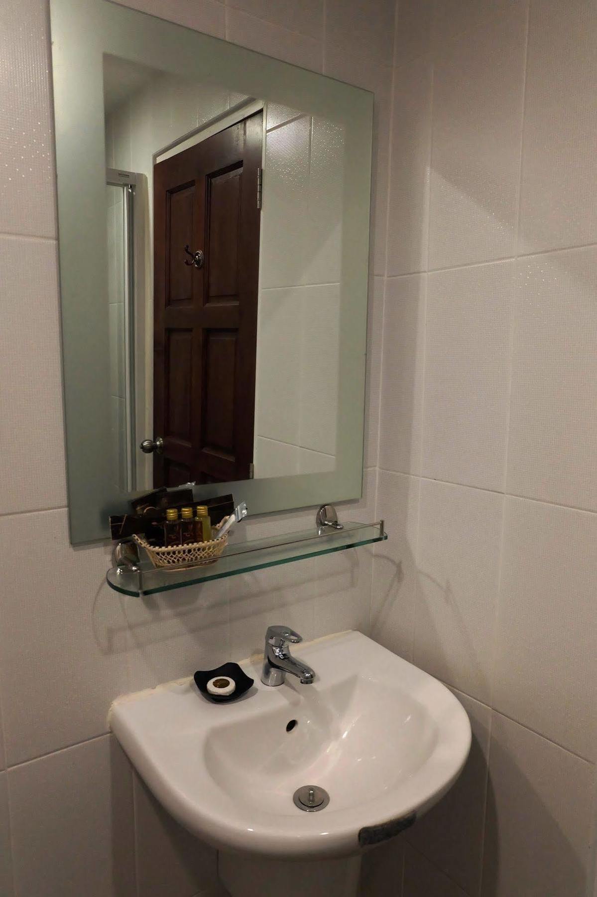 Cozy@9Hotel&Kitchen Банкок Екстериор снимка