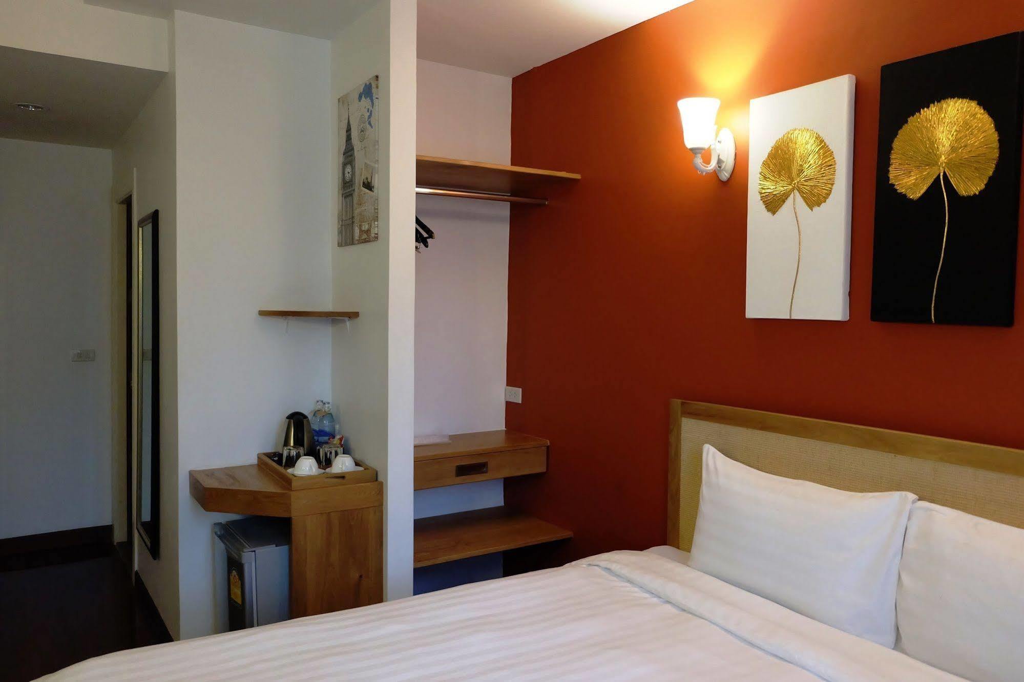 Cozy@9Hotel&Kitchen Банкок Екстериор снимка