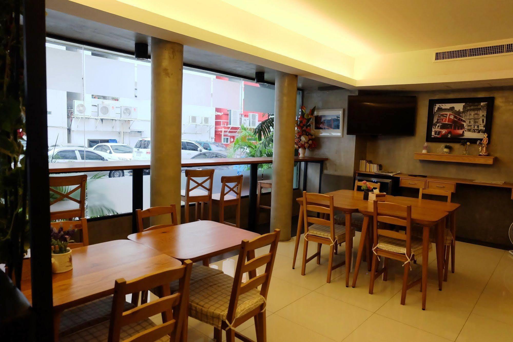 Cozy@9Hotel&Kitchen Банкок Екстериор снимка